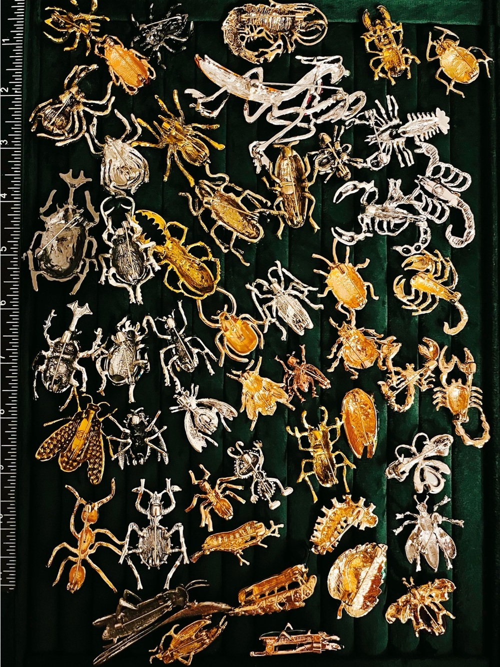 Lot 50 Bug Insect Brooches Pins Rhinestone Enamel Beetle Spider Scorpion Mixed - Picture 2 of 2